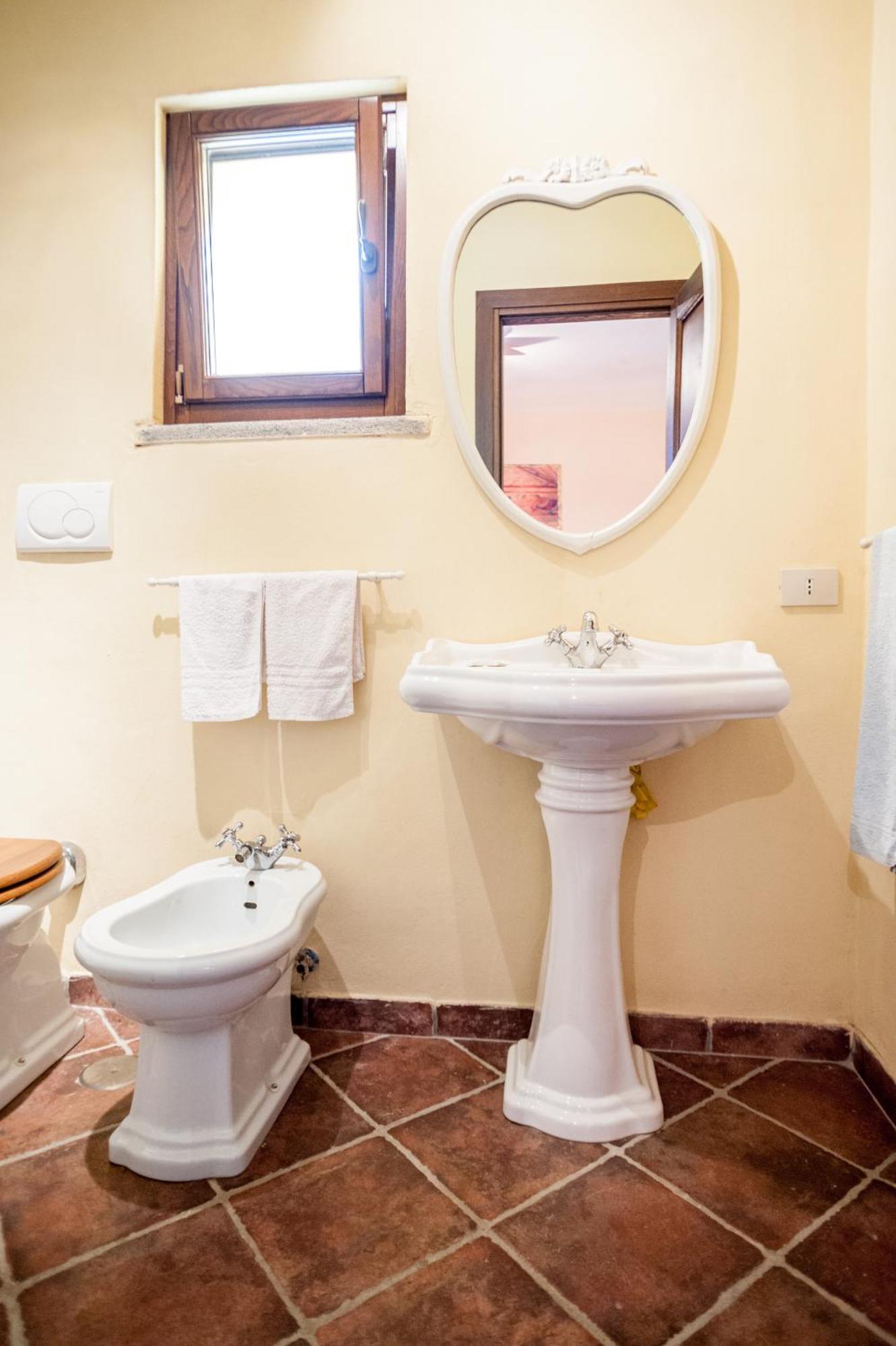 Casale Fedele Family Relax B&B Vicino Al Borgo Рончилионе Екстериор снимка