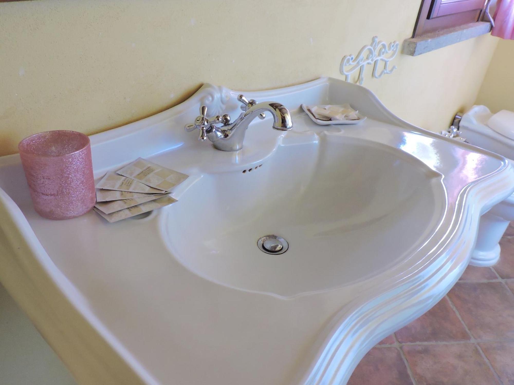 Casale Fedele Family Relax B&B Vicino Al Borgo Рончилионе Стая снимка