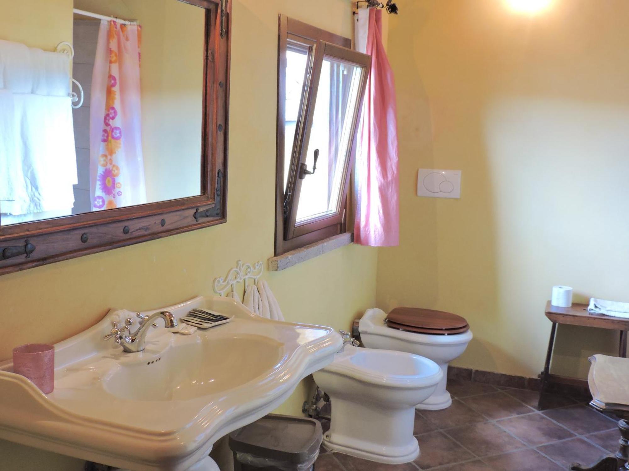 Casale Fedele Family Relax B&B Vicino Al Borgo Рончилионе Стая снимка